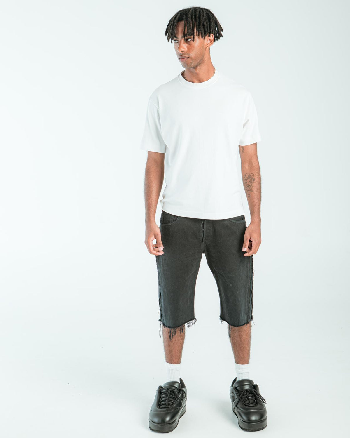 “FULL BLACK” JORTS