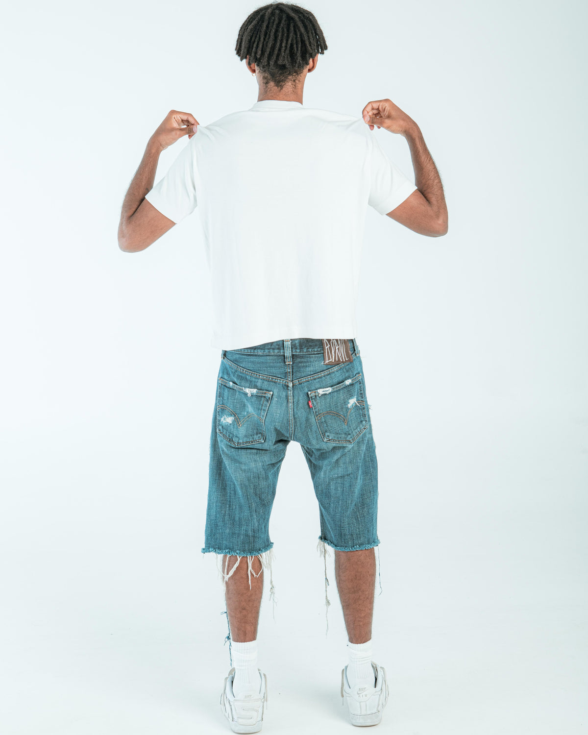 “DEEP BLUE” DISTRESSED JORTS