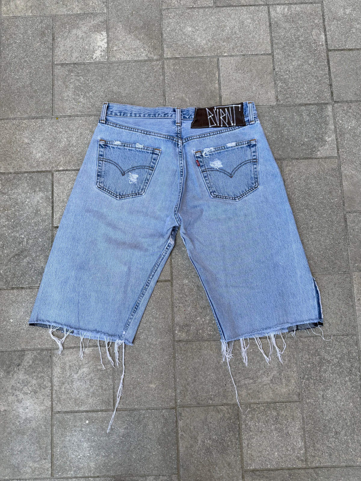 “LIGHT WASHED” JORTS